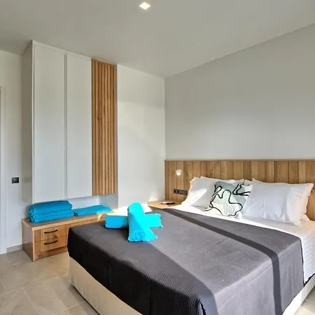 Villa Acropolitana By Posarellivillas