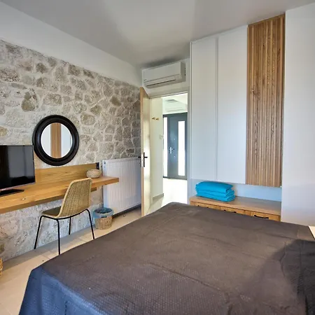 Acropolitana By Posarellivillas *