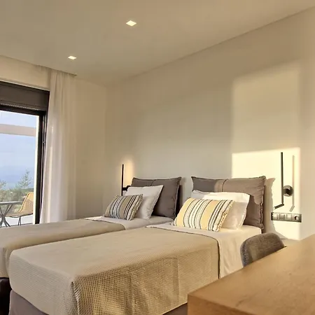 Vila Acropolitana By Posarellivillas